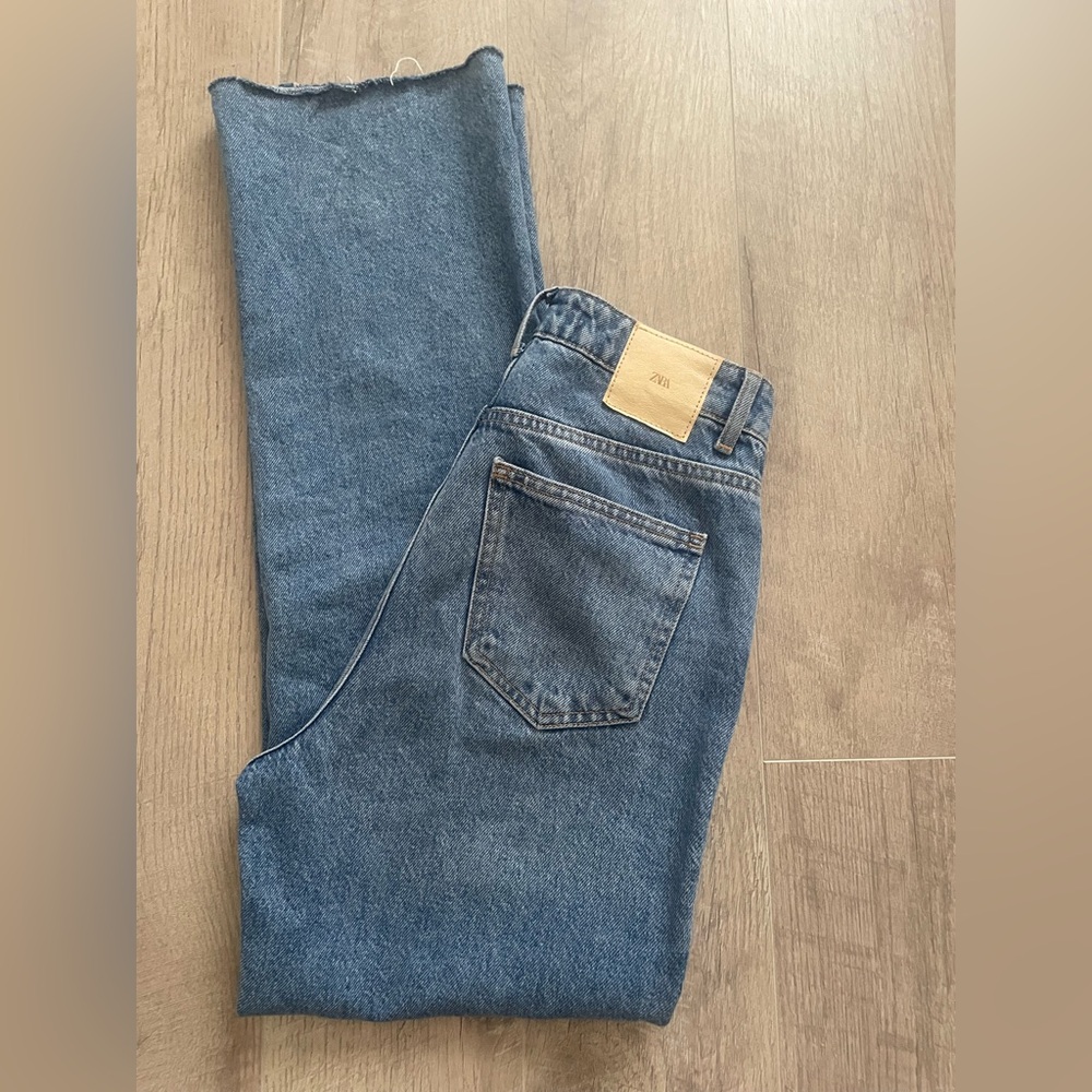 Zara Women’s Classic Denim Jeans